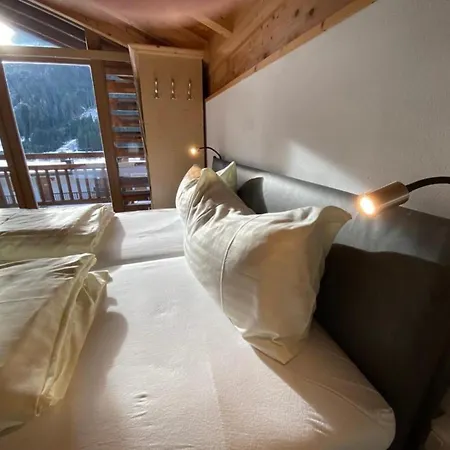 Schoeneben Haus Arnika Tatil Evi Wald im Pinzgau
